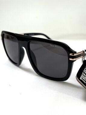 New TRUE RELIGION Aviator Sunglasses Acetate Black Classic Logo Gold Stripes